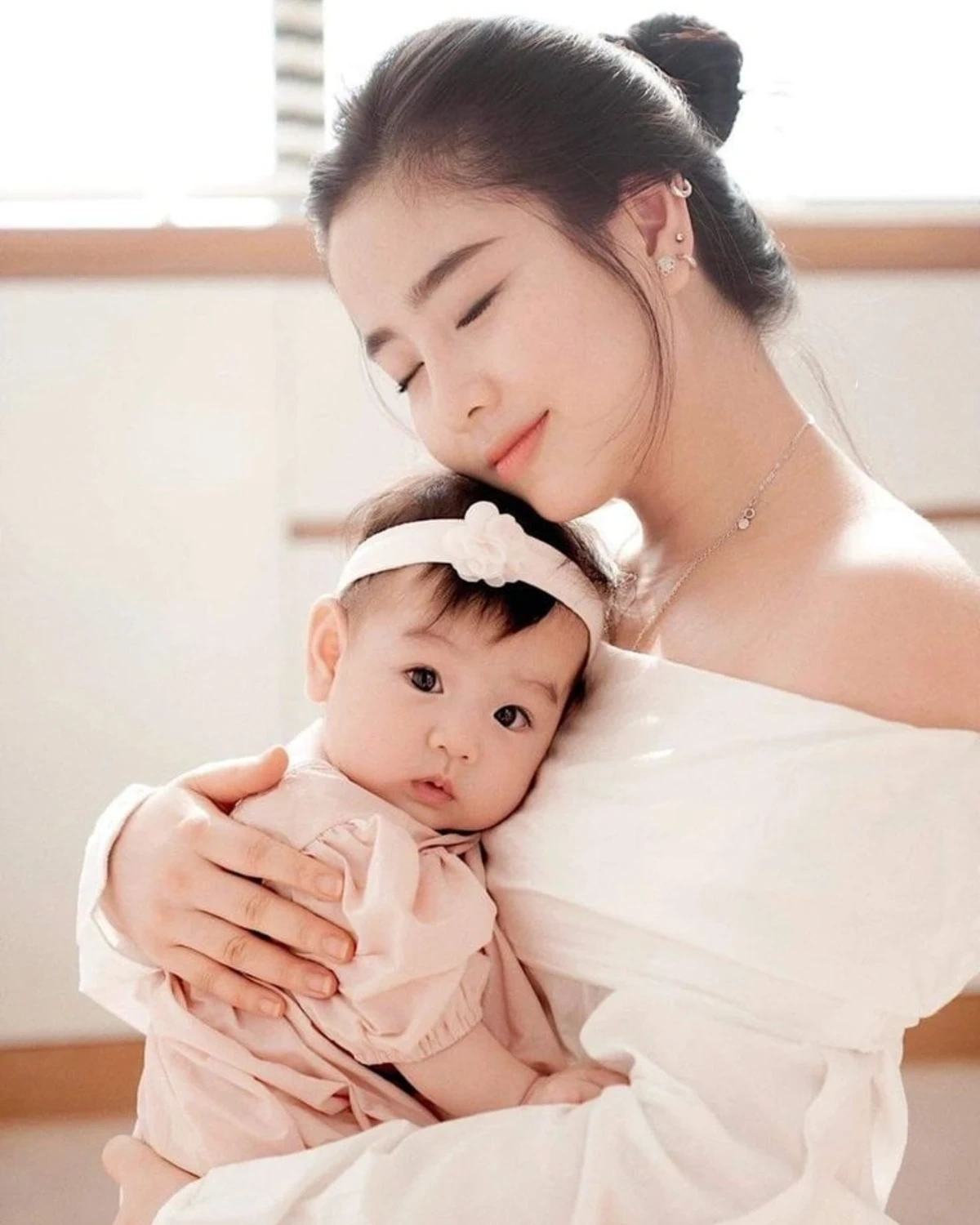 Mẹ và bé đong đầy tình yêu